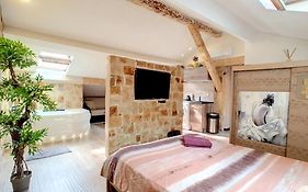 Beautiful appartment with jacuzzi